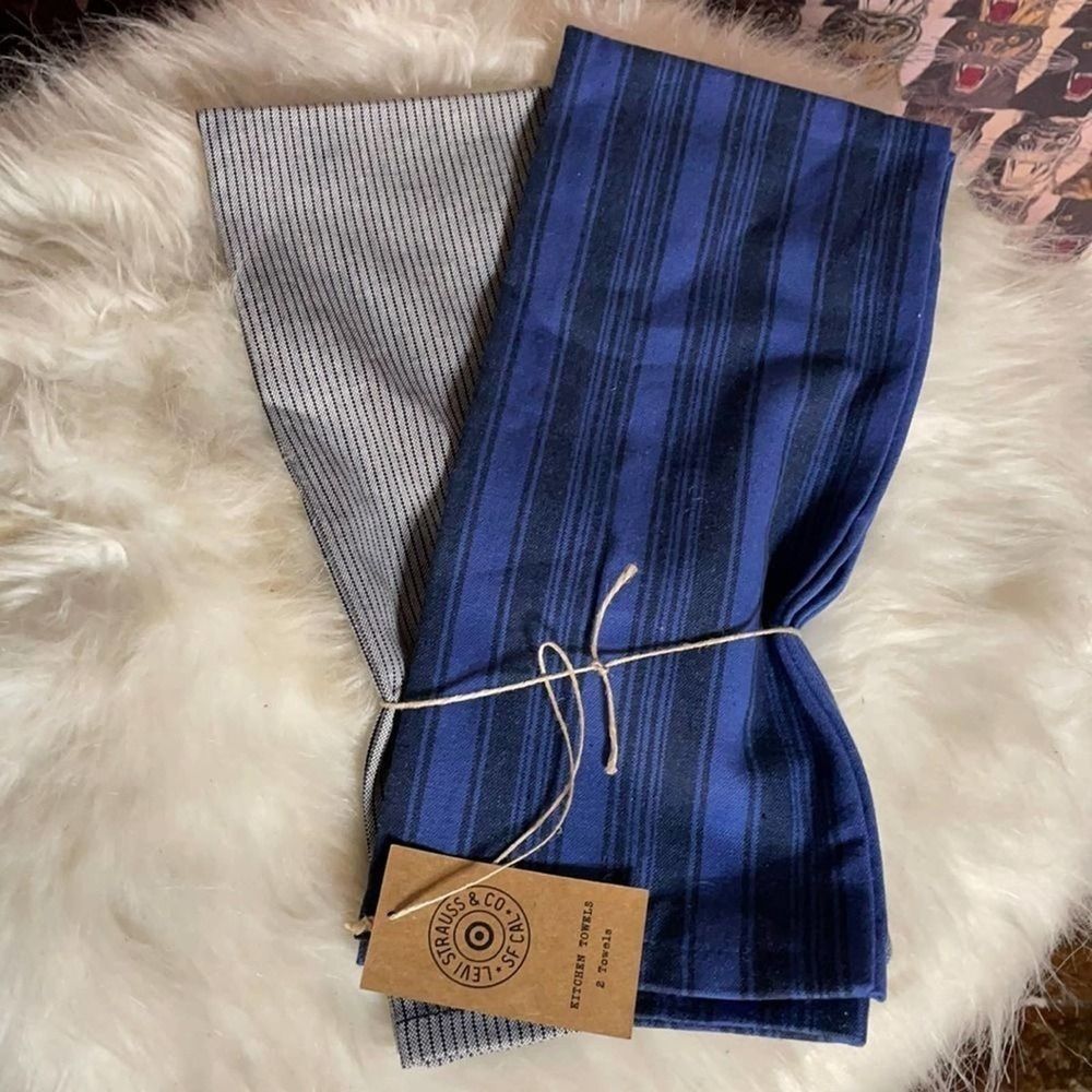 Levi’s Striped Kitchen Towel Set